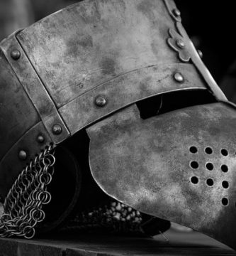 Casco caballero cruzada, Cátaros, Albiguenses