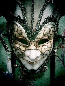 El simbolismo que la máscara